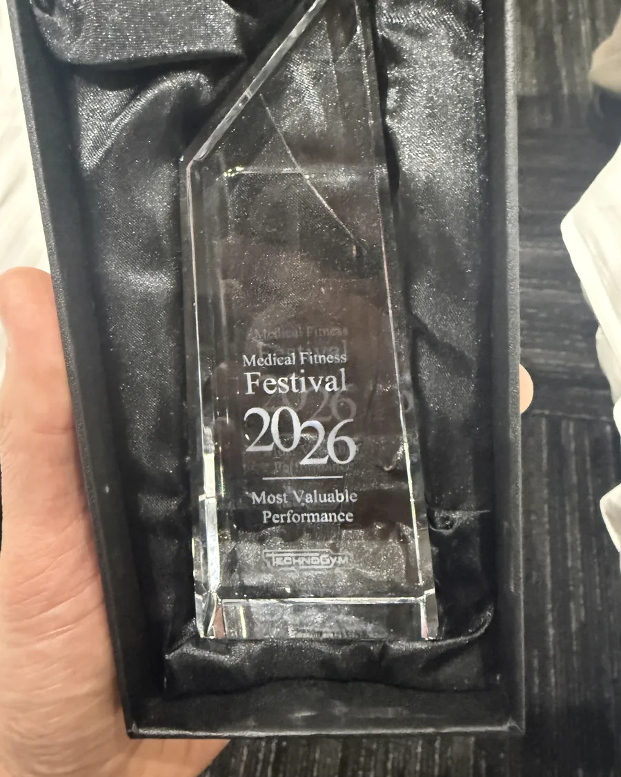 Medical Fitness Festival 2026 Most Valuable Performance と刻まれたトロフィー
